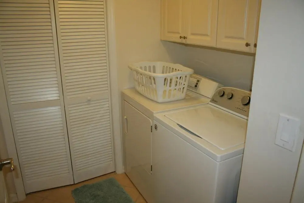 Bella Lago - Beautiful 3 BR Condo - Complex Pool and Fitness Room