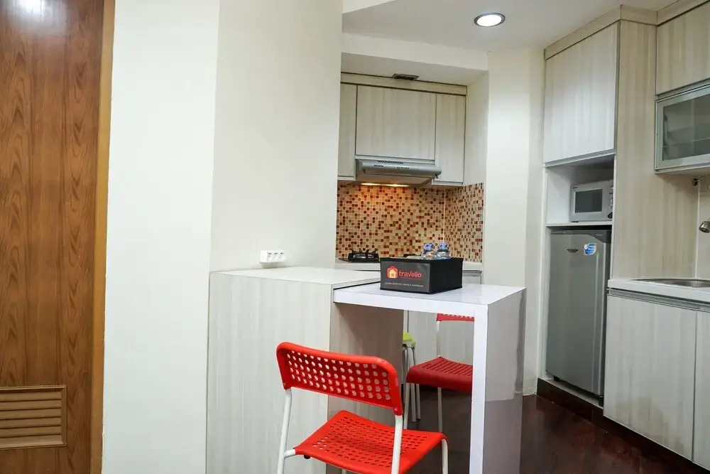 Comfy 3BR Apartment at Mediterania Gajah Mada By Travelio