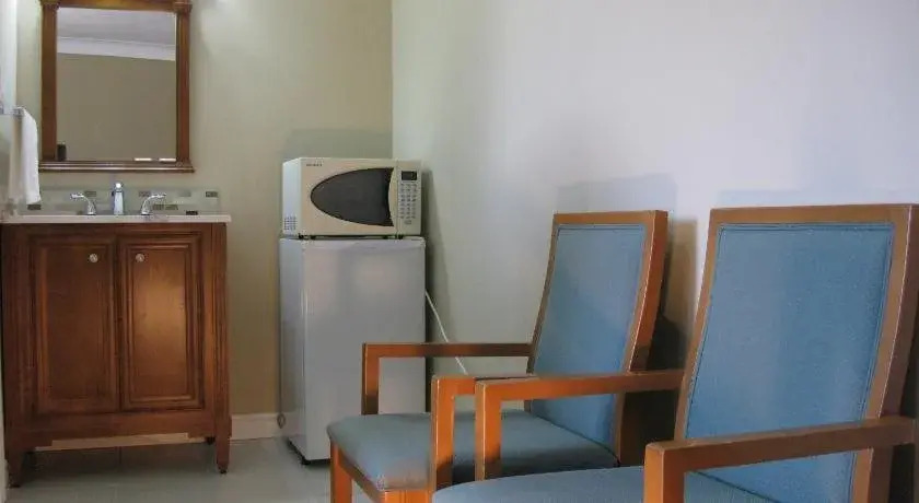 Embassy Motel