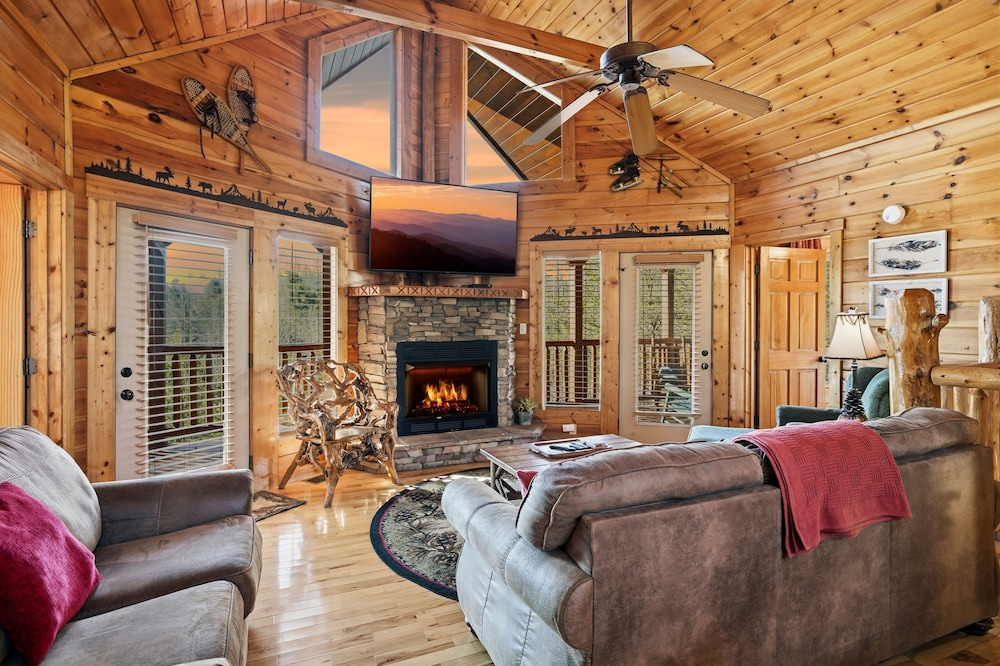 Knotty But Nice 4 Bedroom Home
