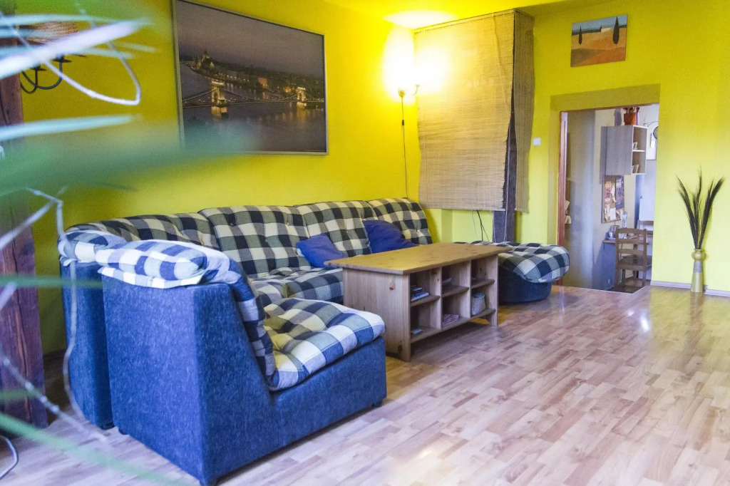 7x24 Central Hostel