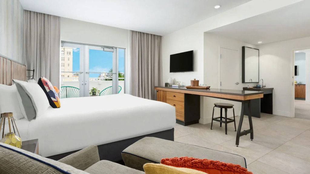 Kenmore Village Hotel, South Beach