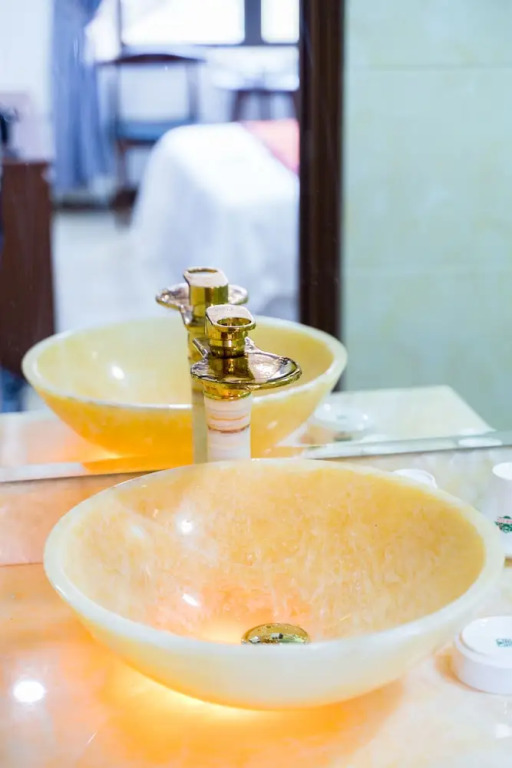 Dinh Gia Hotel