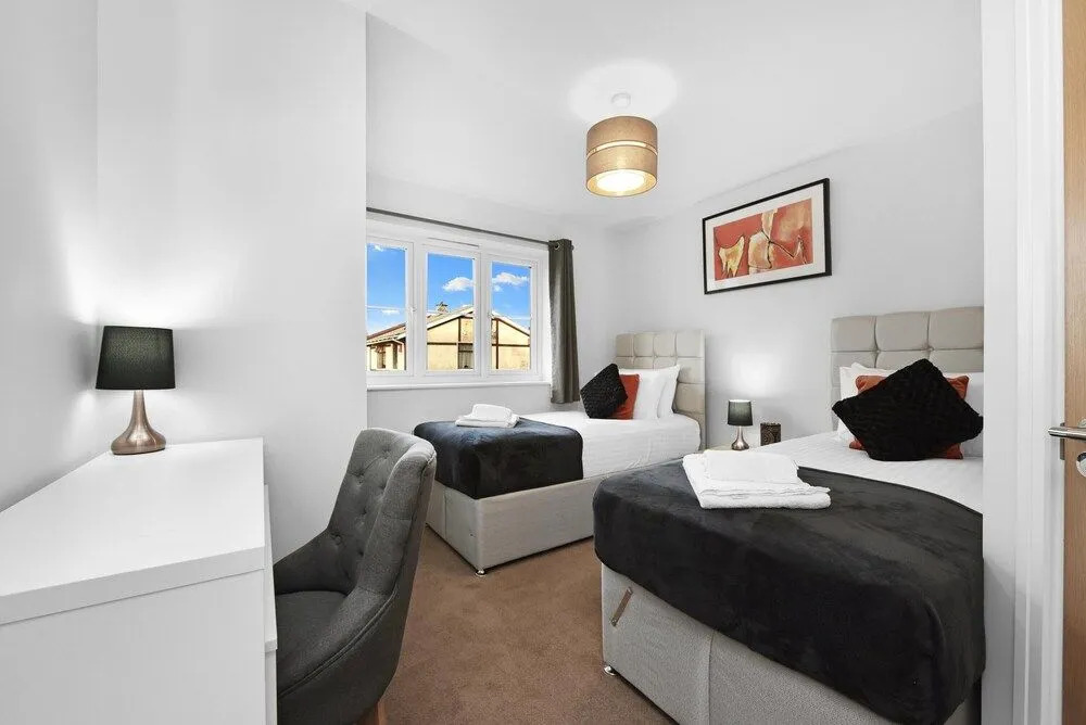London Heathrow Living Holywell Serviced Houses