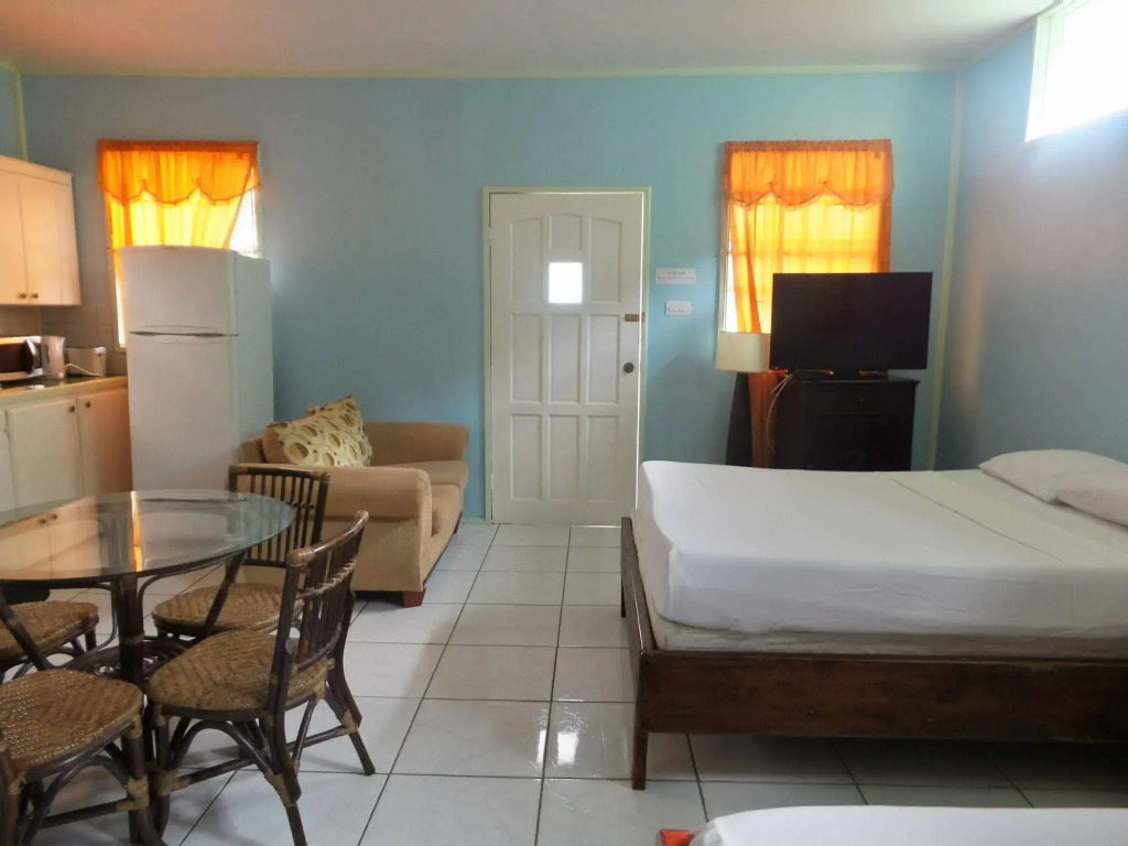 Capt. Harris Suites