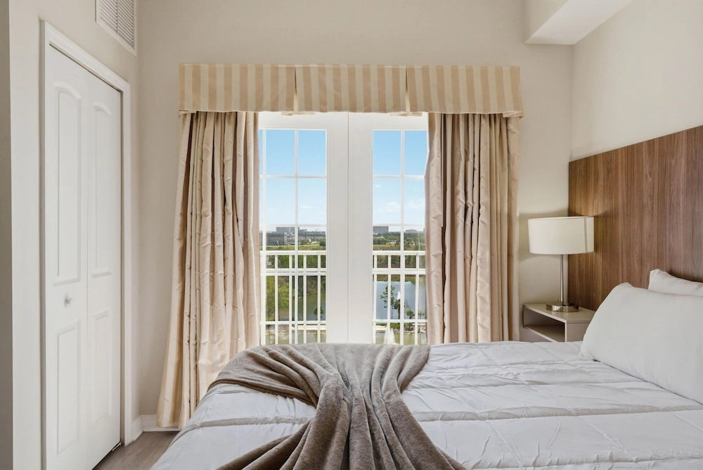 Family 2-bedroom Suite in Prime Orlando Location