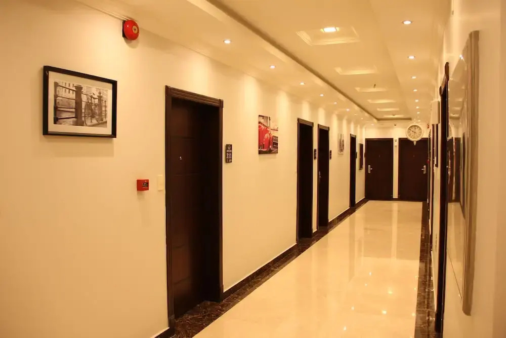 White Suite Aparthotel
