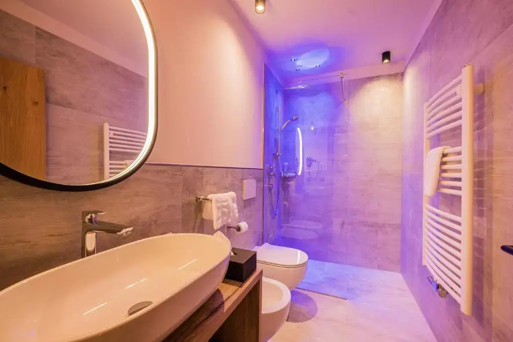 Helmhotel