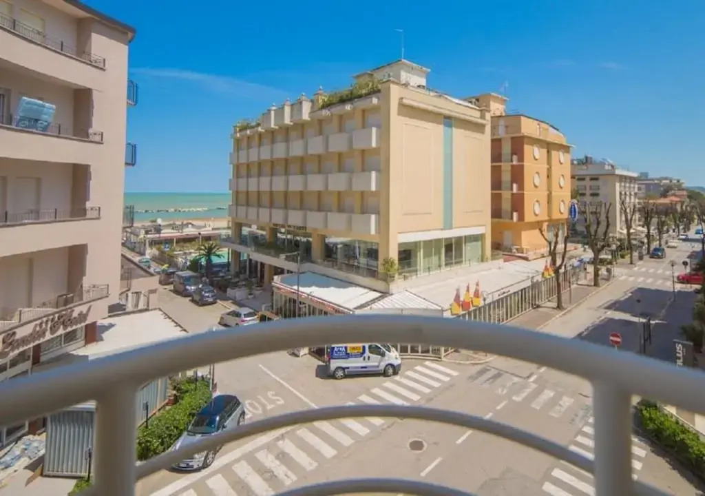 Mediterraneo Hotel & Suites