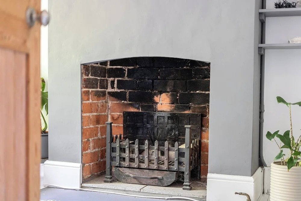Victorian Terrace Near Uni, Sleeps 6, Garden