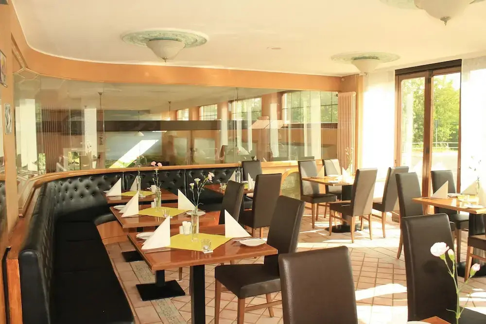 Land-Gut-Hotel- Weisser Schwan