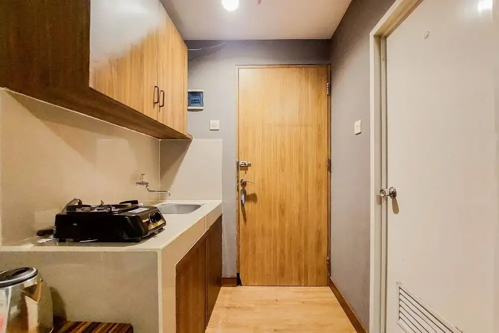 Relaxing And Homey Studio Sky View Apartment