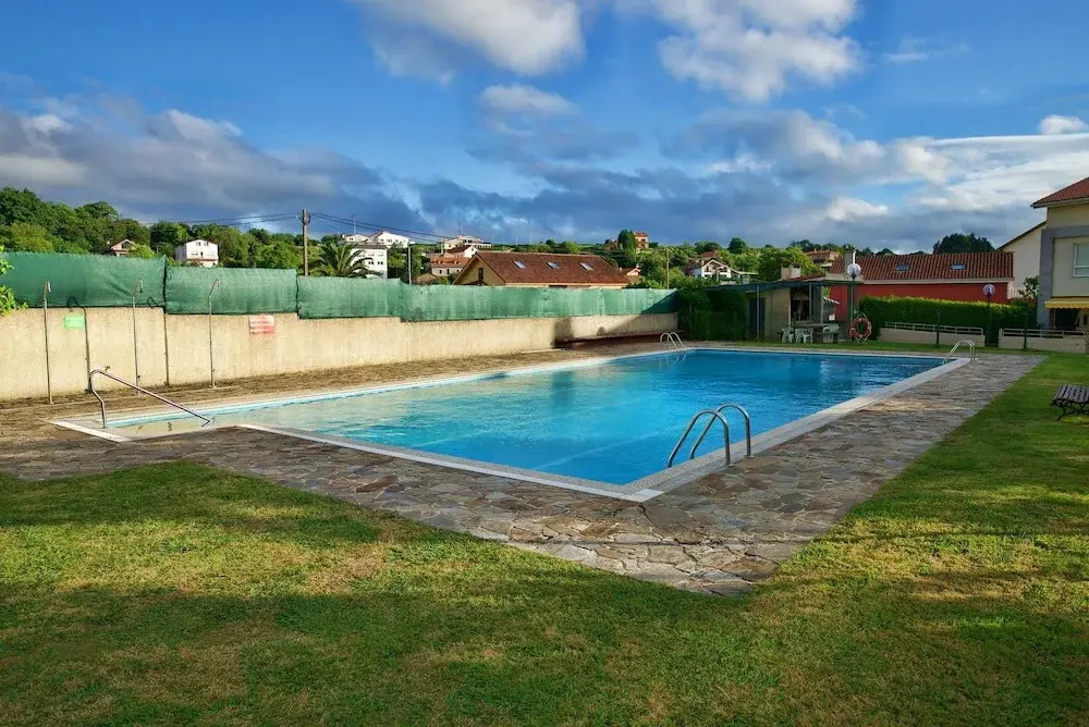 House With 3 Bedrooms in Miño, With Wonderful sea View, Pool Access an