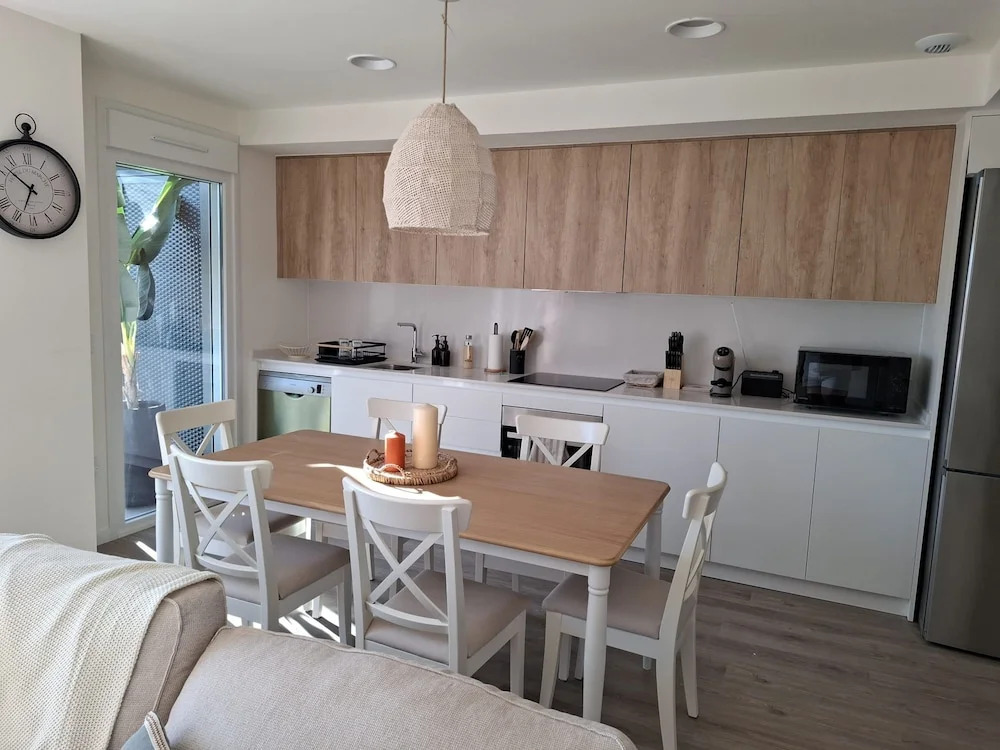Residencial Breeze 1A by Bookaparadise