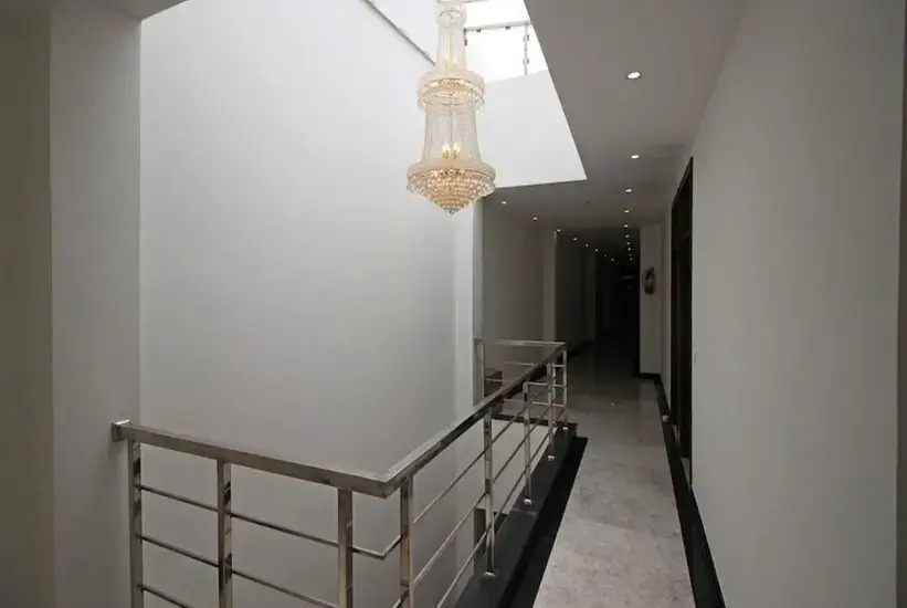 Hotel Opal Courtyard