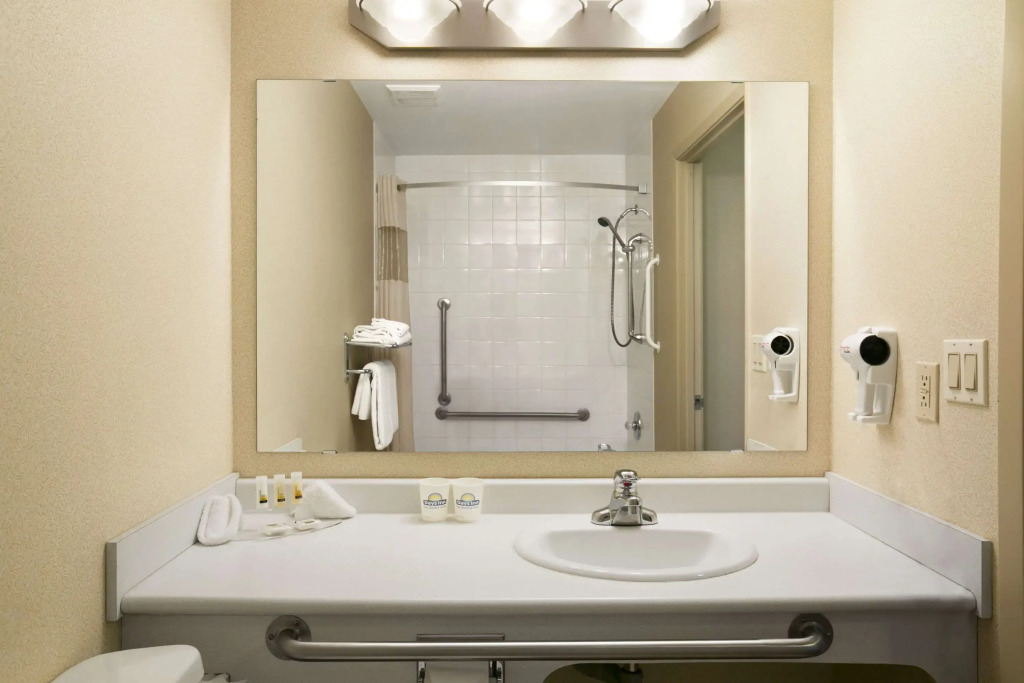 Days Inn by Wyndham Moose Jaw