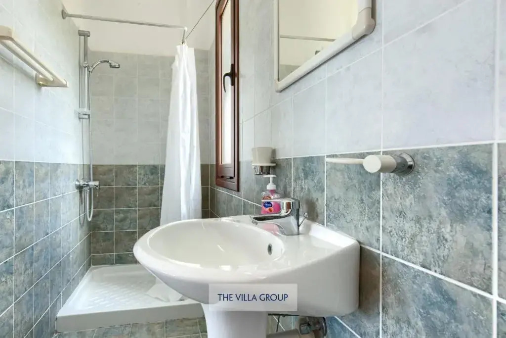 Villa 382
