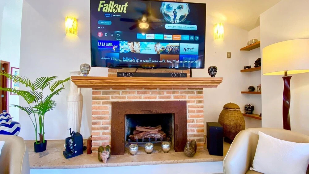 Modern LUX Ajijic 2 Bed Home -fantastic Location -bikes - Gym - Pickleball Court