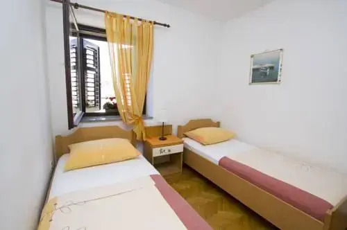Apartments Anda & Josipa