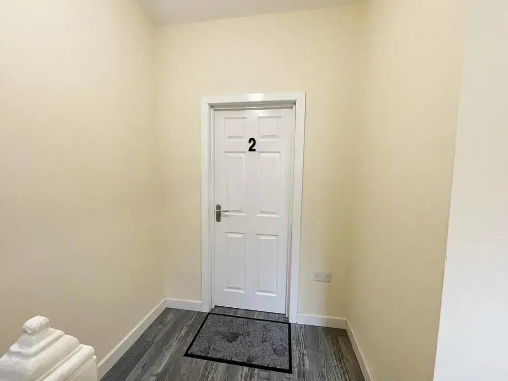 Flat 2 Hagley Road