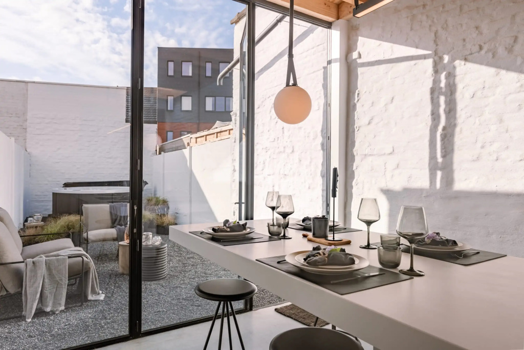 House K in Kortrijk with 2 bedrooms and 2 bathrooms