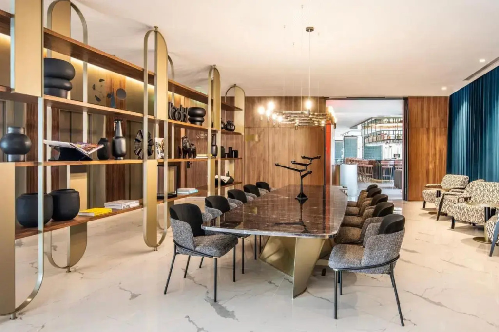 Renaissance Porto Lapa Hotel