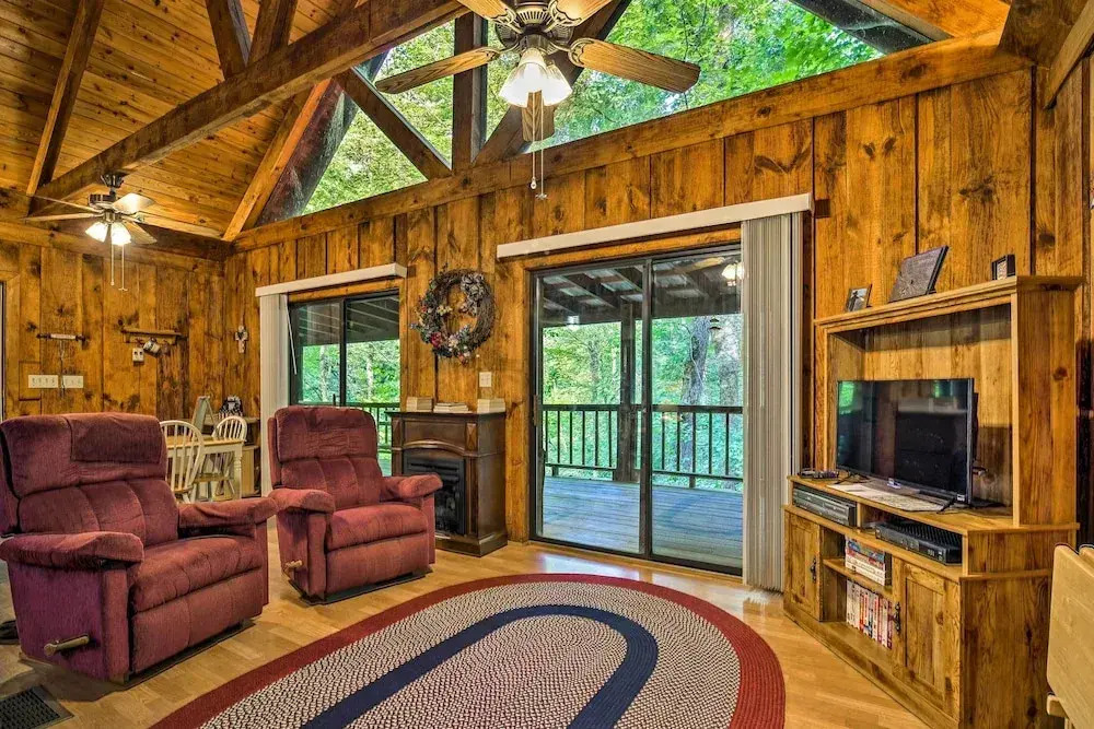 Tellico Plains Cabin - 5 Acres, Backyard Creek!