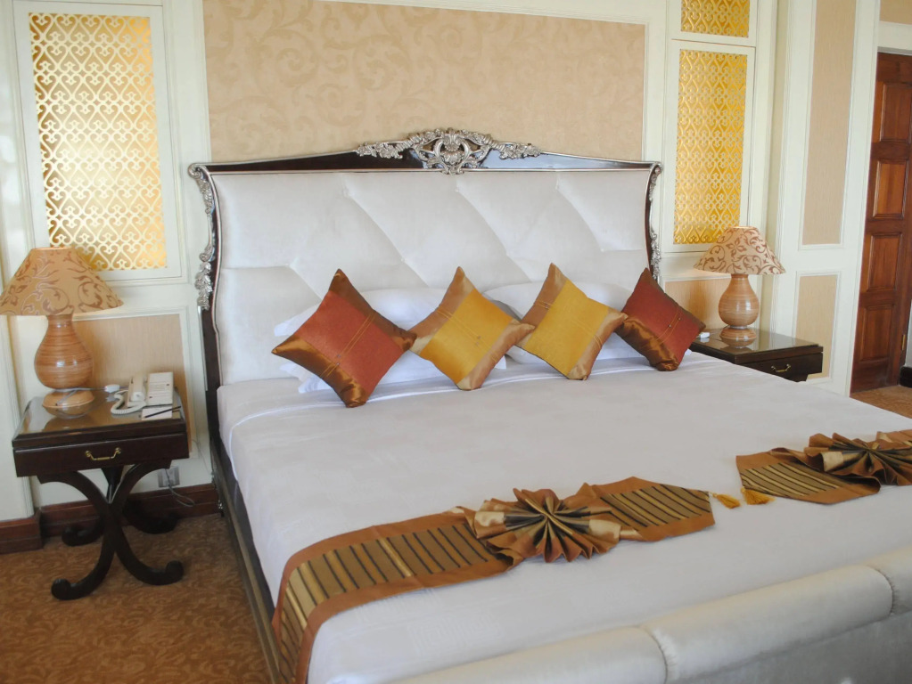 Grand Amara Hotel