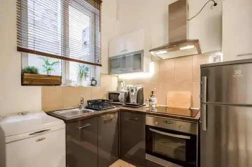 Park View Apartment with Sauna, A/C