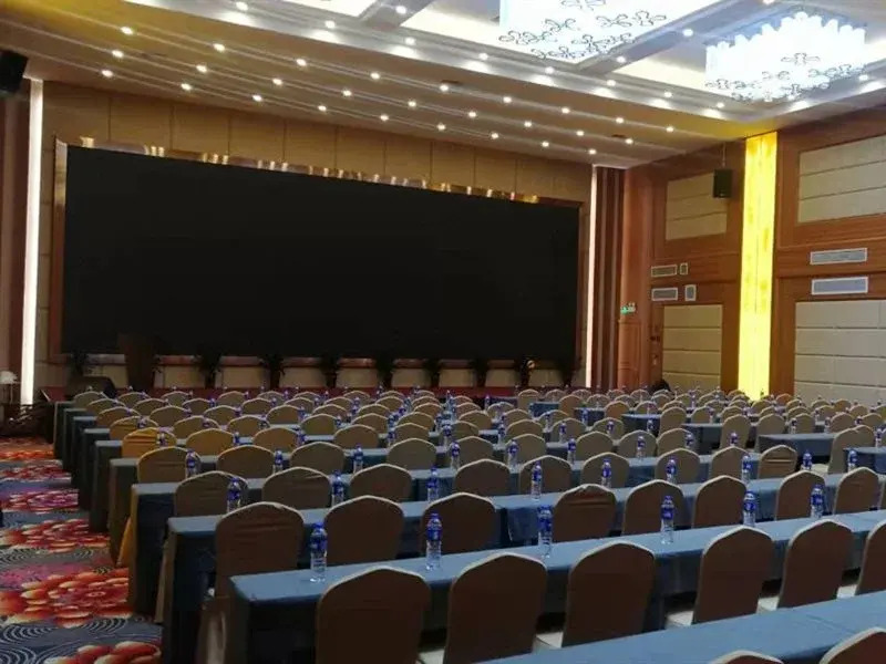 Vienna International Hotel (Guangzhou South Railway Station Sanshan)