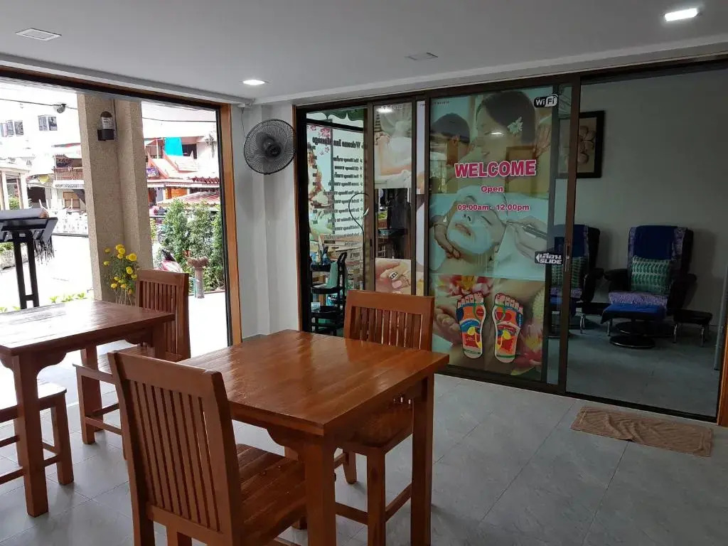 Welcome Inn Hotel Karon Beach