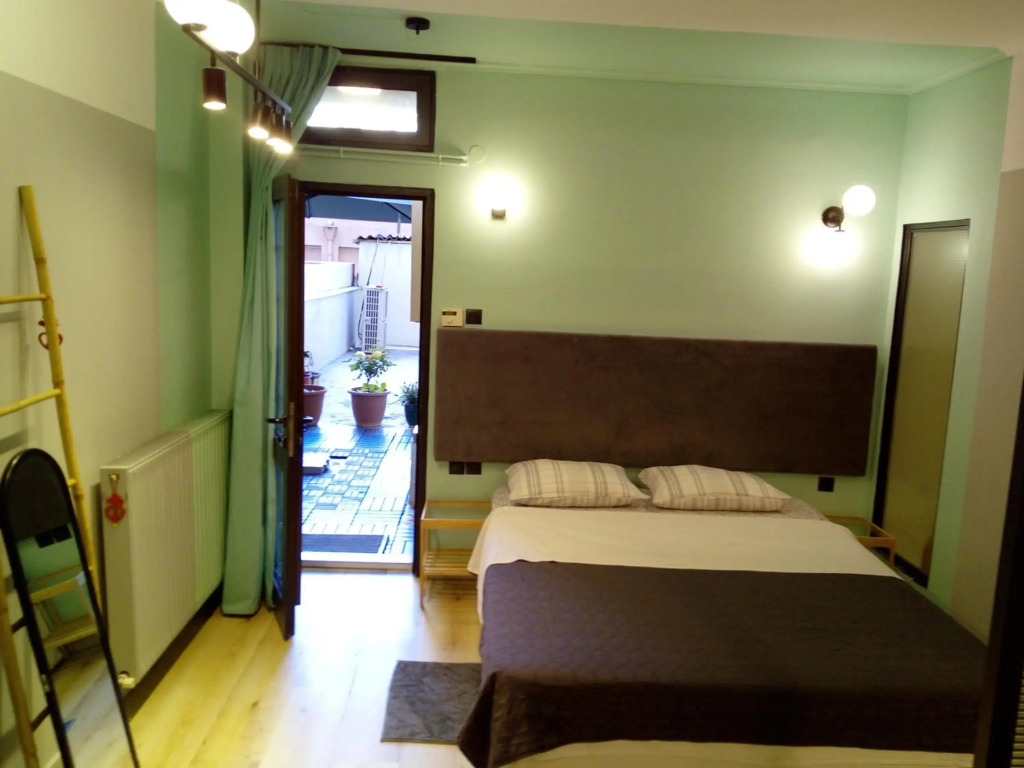 Agias Sofias Square Stunning suite