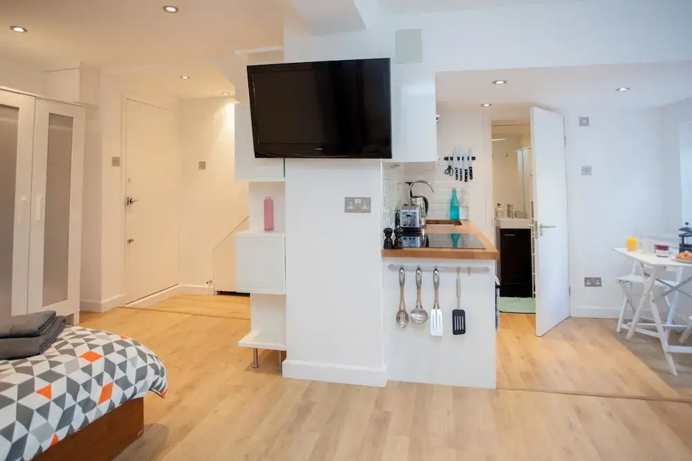 Wonderful studio in Barnsbury Village