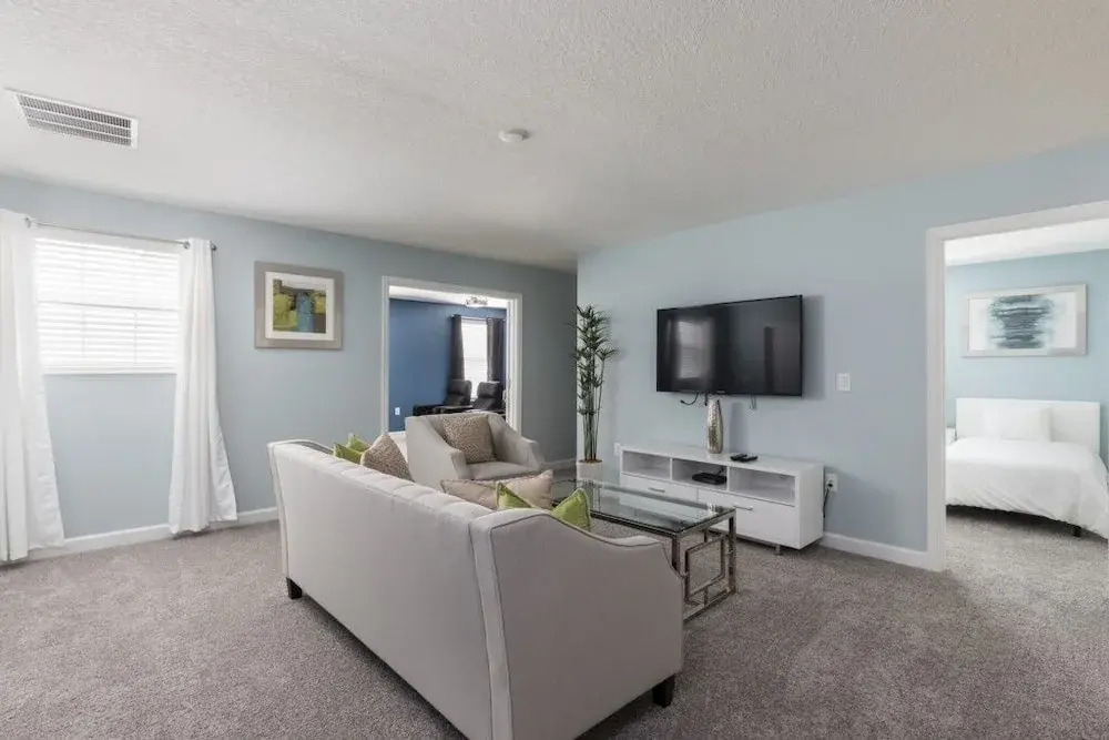 South Facing Pool Spa Theater Room! 8 Bedroom Home