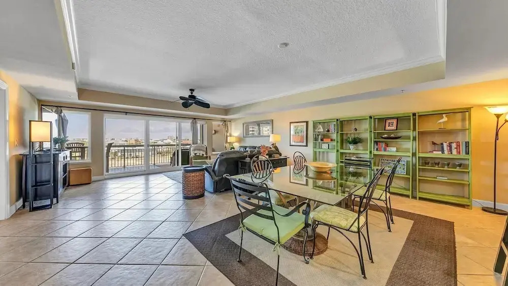 Harbor Landing 203b