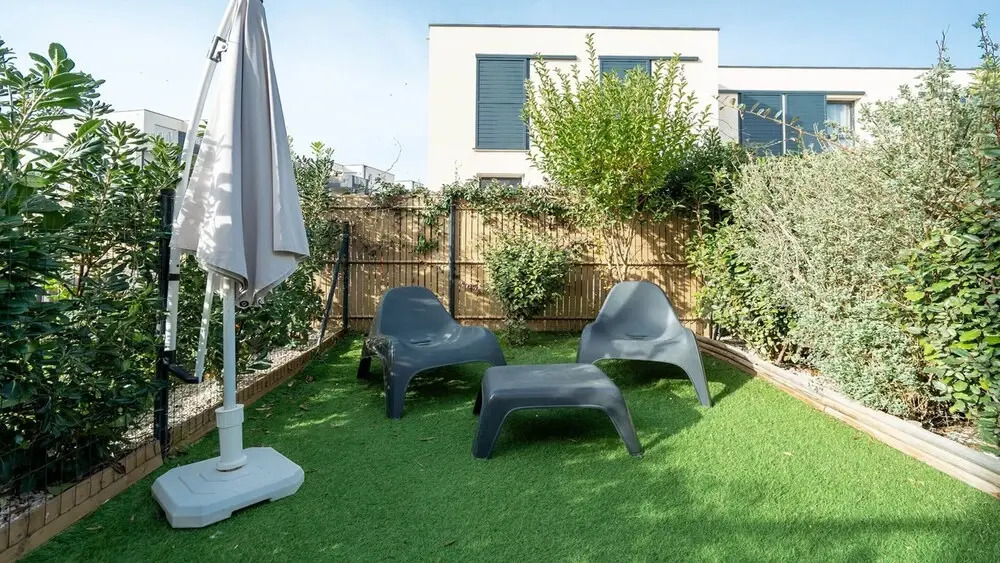 Villa in France Near Beach & Heated Pool