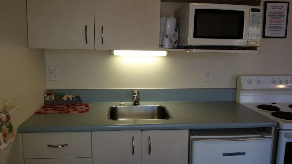 AAA Northlands Motel