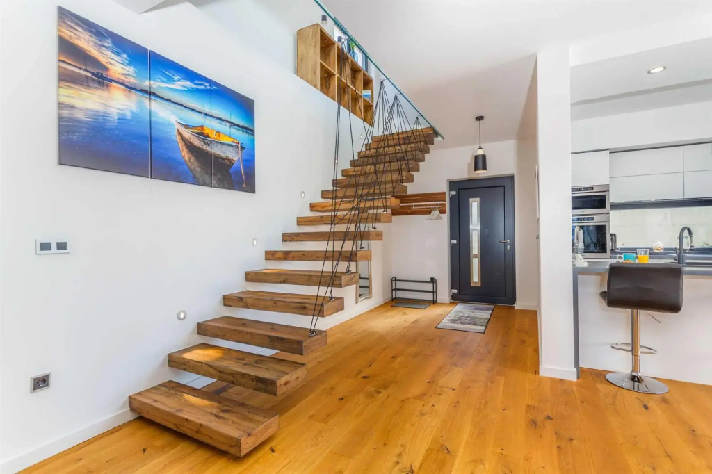 Villa MARIA with heated swimming pool