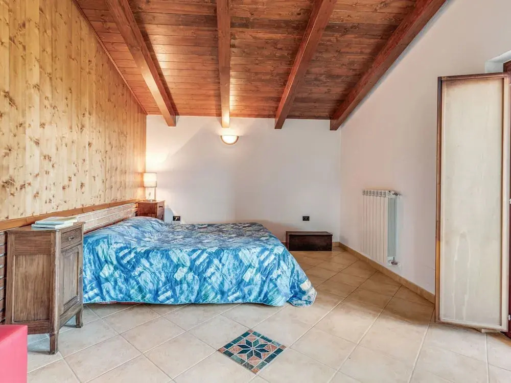 Chalet in Motta Santa Lucia in Greenery