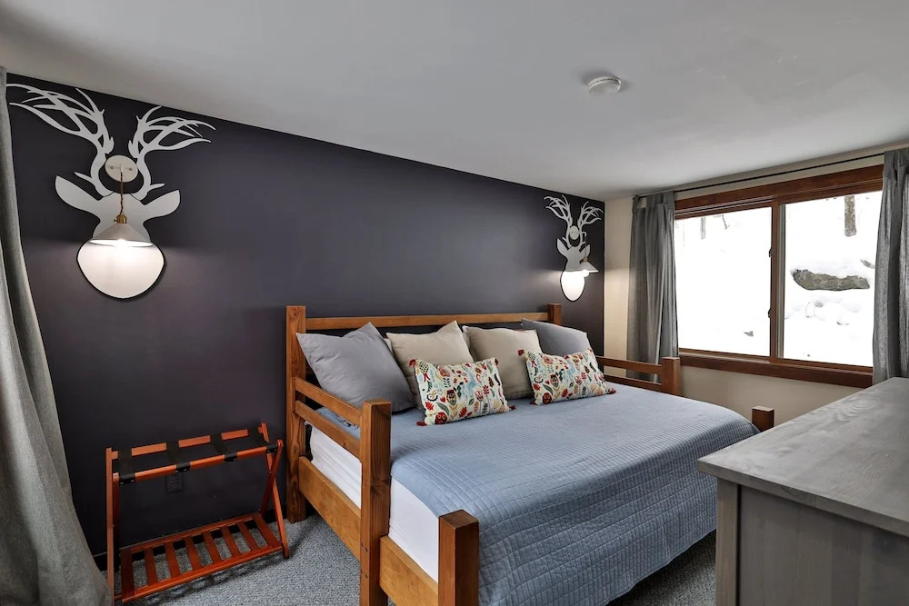 Whitetail Chalet 4 Bedroom Home