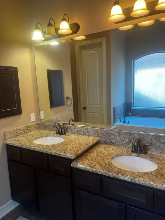 641 4 Bedrooms Luxurious Baths Open Living