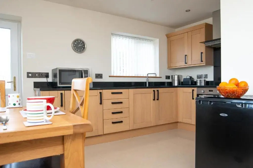 Finest Retreats - Sea Views Cottage