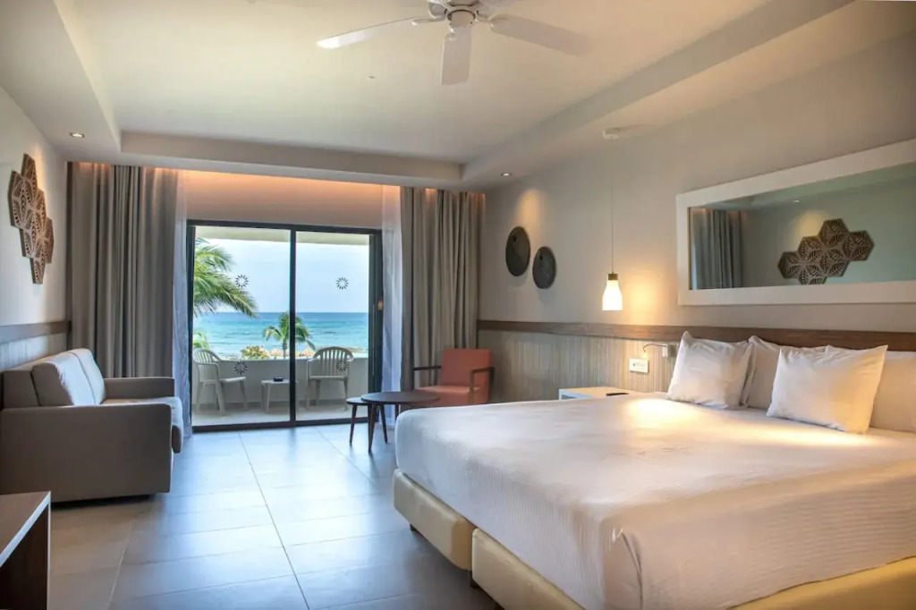 Bahia Principe Escape Tequila