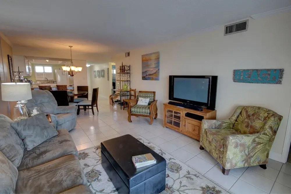 213 El Matador - Two Bedroom - Condo