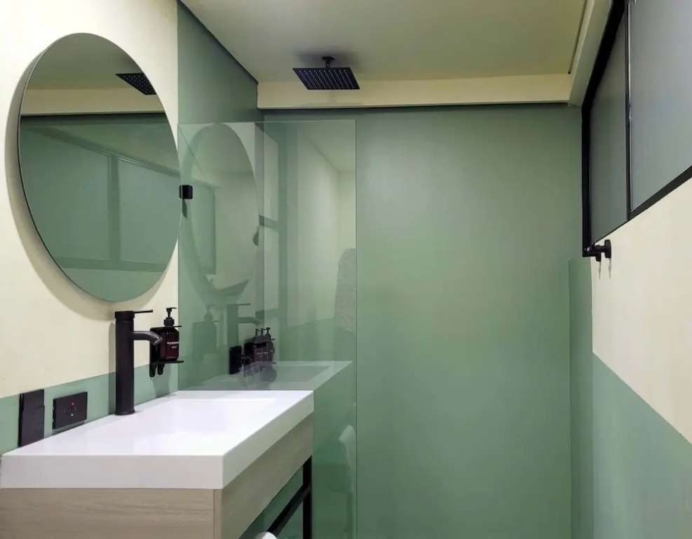 w Attractive 2BR w Balcony in Poblado