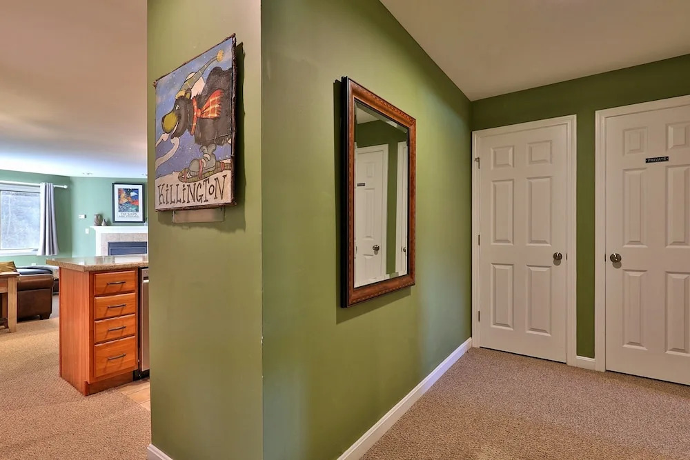 The Pico Escape: 3br/2ba Ski On/ski Off At Pico Mountain. Close To Killington. 3 Bedroom Condo