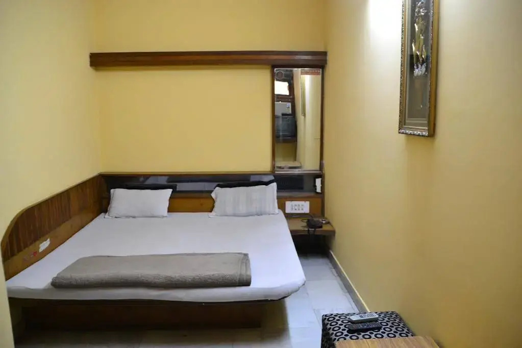 Hotel Yes Please A Budget Friendly Guest House