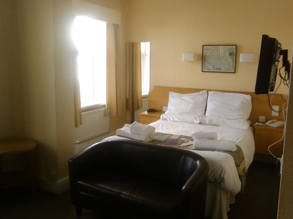 Monarch Hotel