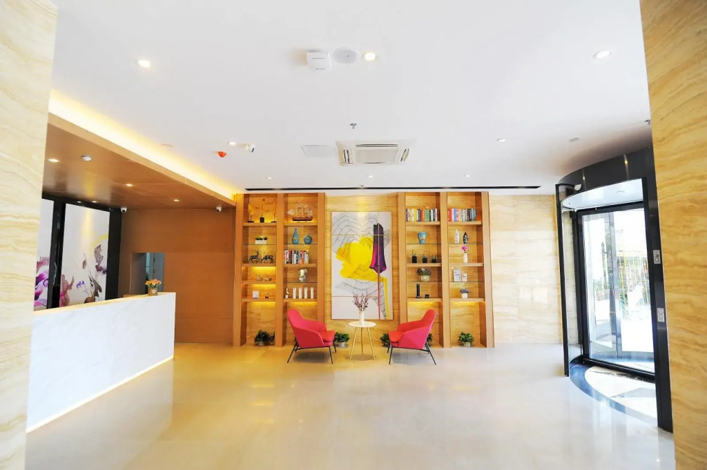 Lavande Hotel Gulin railway station Shangzhi Alley