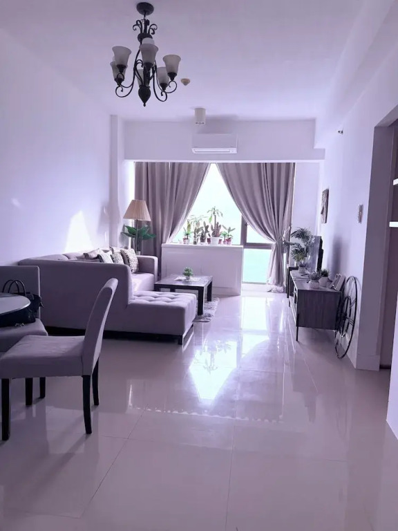 Luxurious Taguig Apartment With Private Pool and Central AC
